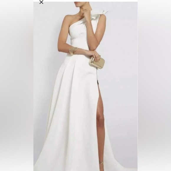 Toni Maticevski Virtuoso - Designer Wedding dress - Picture 3 of 15